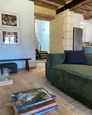 ゲストハウス Chambres D'Hotes Du Domaine Des Ecuries 3*