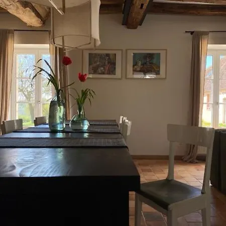 D'hotes Du Domaine Des Ecuries 3*