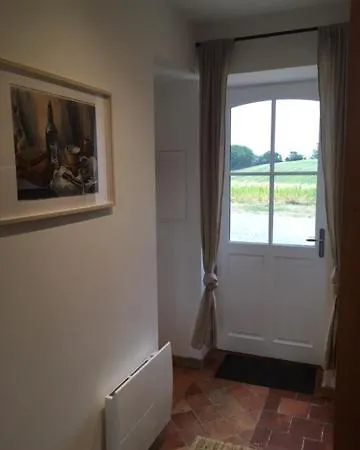 ゲストハウス Chambres D'Hotes Du Domaine Des Ecuries Cour-Maugis-sur-Huisne