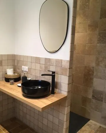 ゲストハウス Chambres D'Hotes Du Domaine Des Ecuries 3*