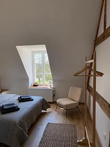 D'hotes Du Domaine Des Ecuries Guest house