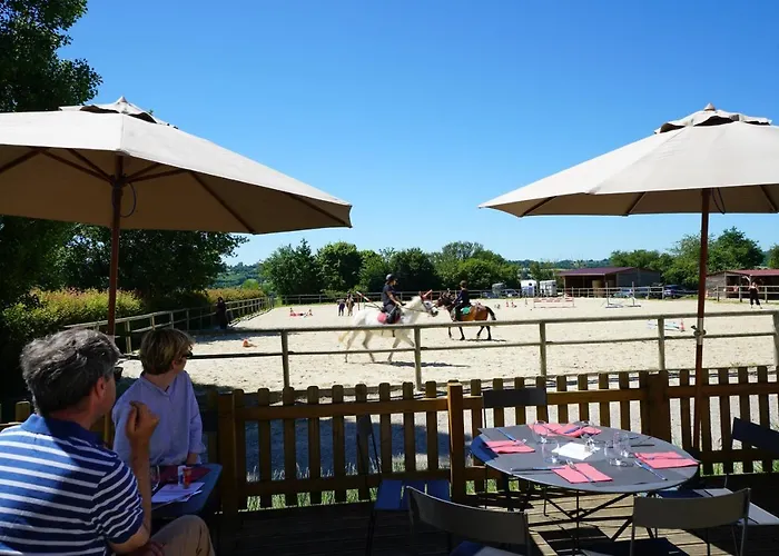 Guest house D'hotes Du Domaine Des Ecuries Cour-Maugis-sur-Huisne